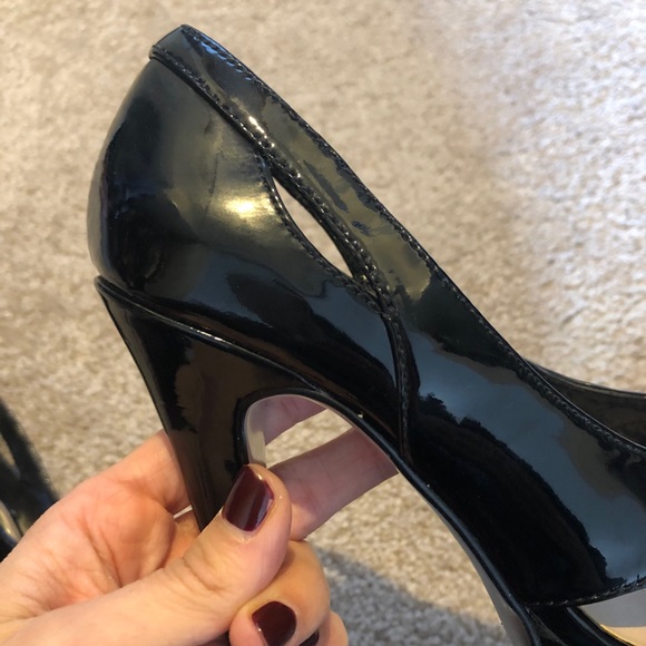 H by Halston platform heels - Picture 3 of 4